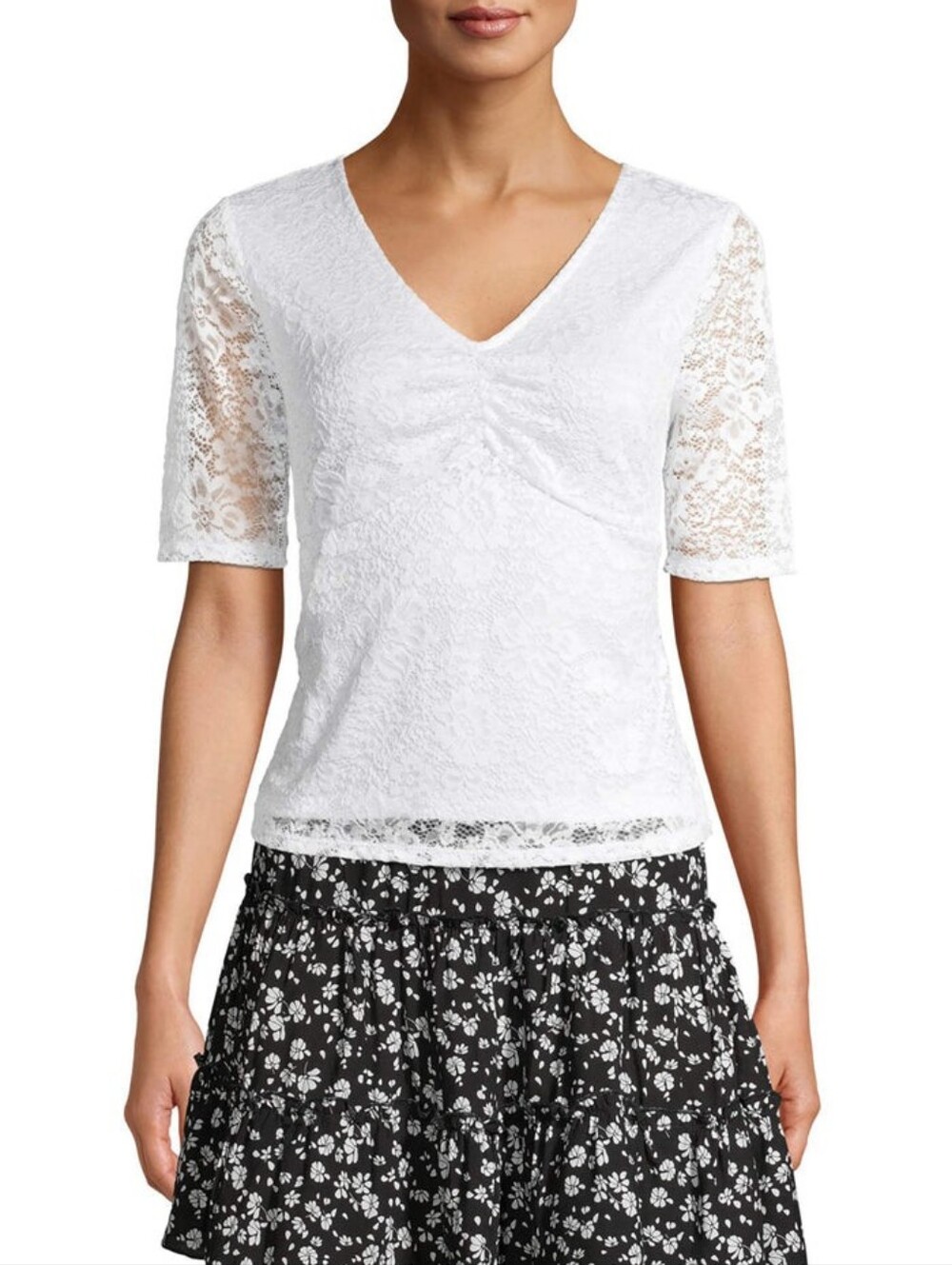 No Boundaries White Lace V-Neck Short Sleeve Blouse